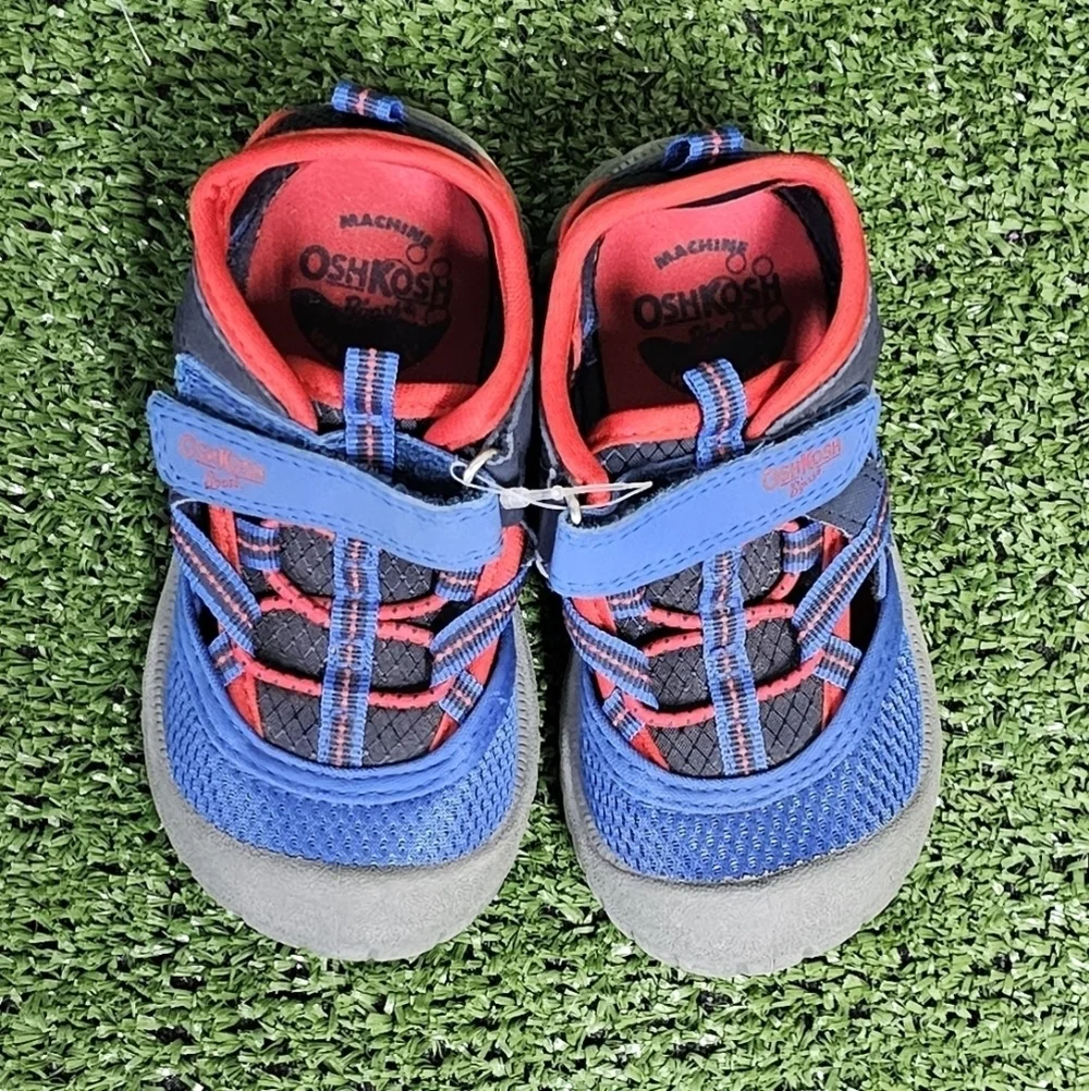OSHKOSH B'GOSH | 'PAUL' BUMPER TOE SANDALS - NWOT!